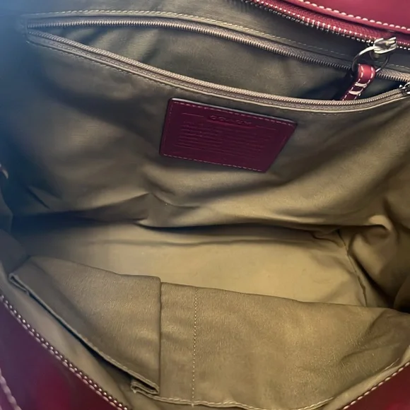 Red Coach bag - Picture 2 of 4